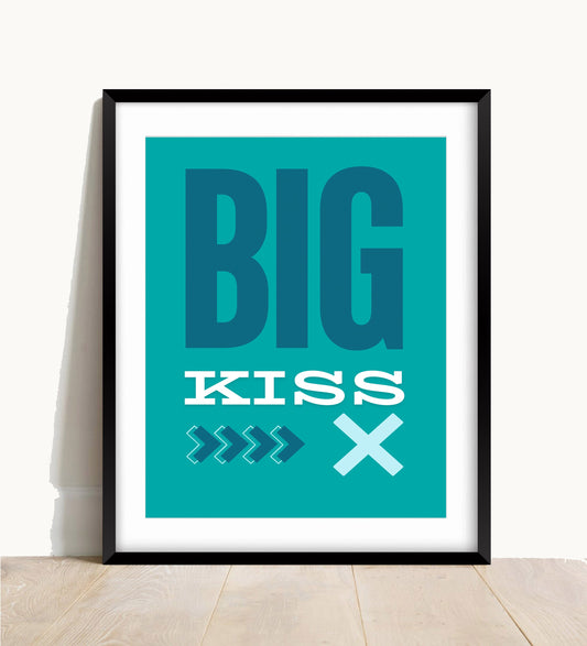 Big Kiss Wall Print